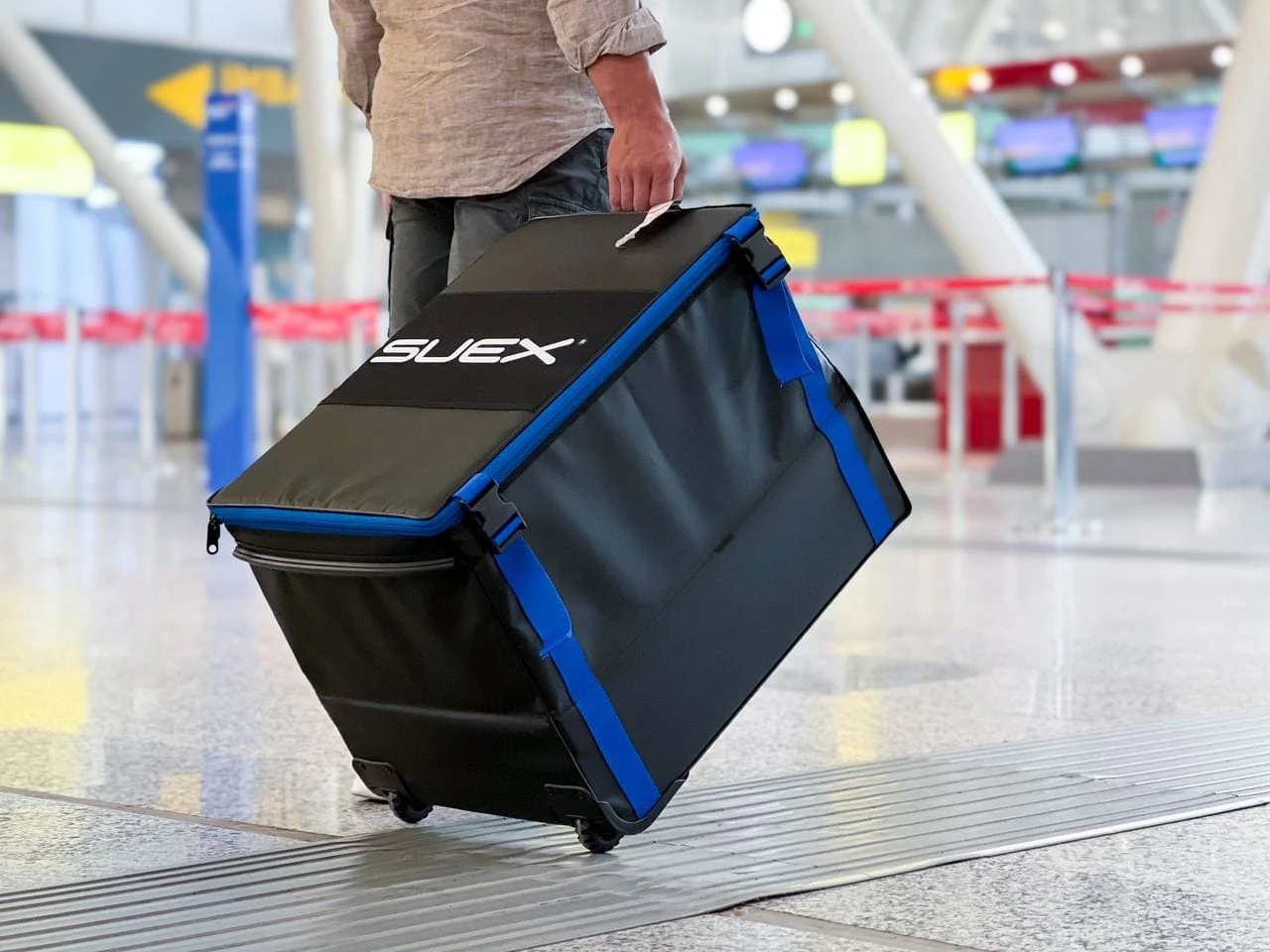 SUEX - VR Series Suitcase - Image 3